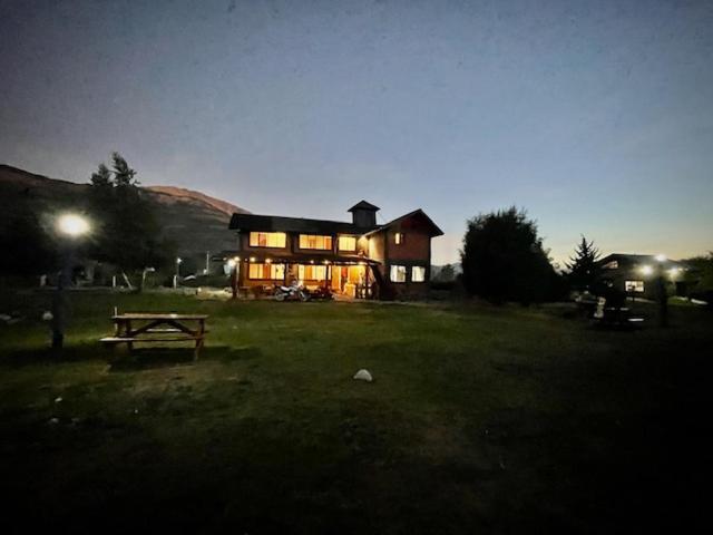 Hostal Del Rio El Bolsón Εξωτερικό φωτογραφία