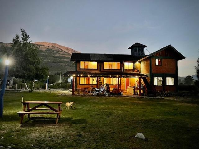 Hostal Del Rio El Bolsón Εξωτερικό φωτογραφία